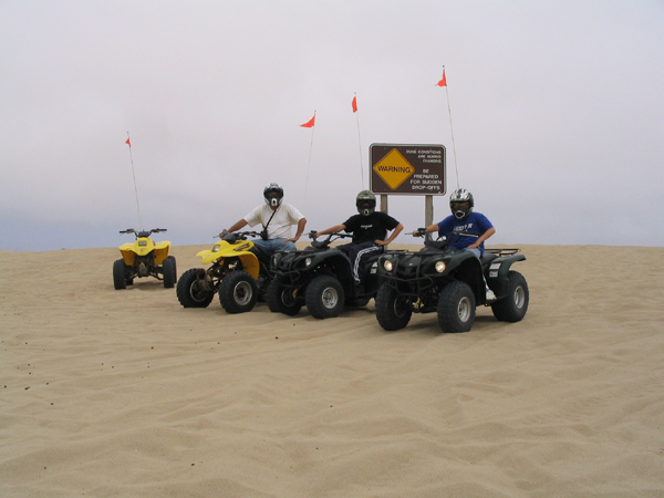 [3+riders+at+the+dunes+(BBB).JPG]