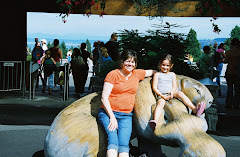 Grandma and Aliyah at the zoo