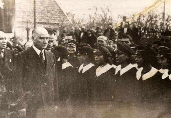 [Mustafa+Kemal+Ataturk.jpg]