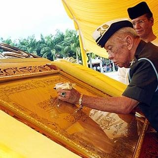 [Sultan+Johor.jpg]