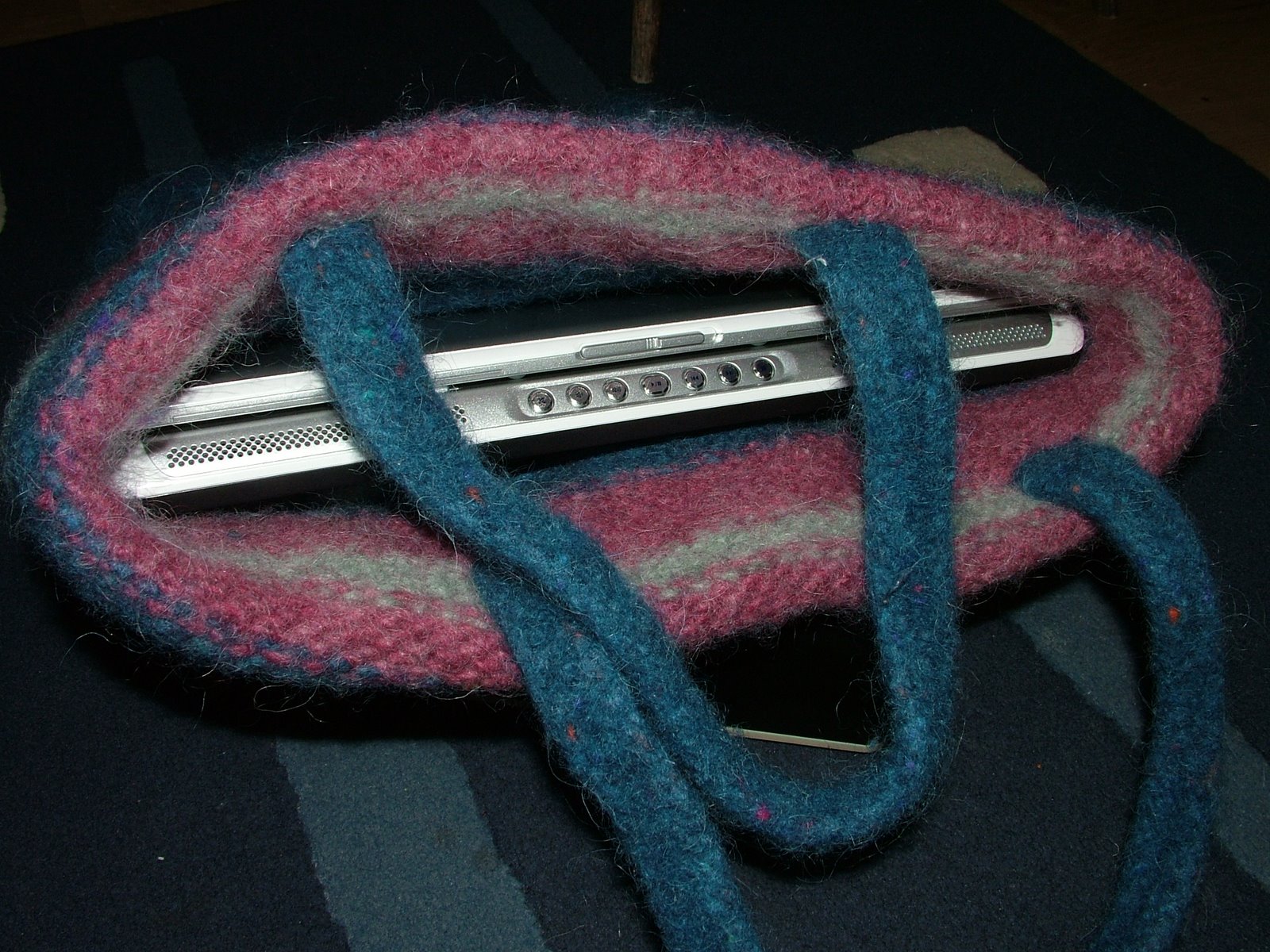 [knitting+011.JPG]