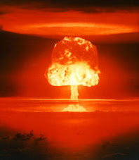 Por que a nuvem de uma explosão atômica tem a forma de um cogumelo?