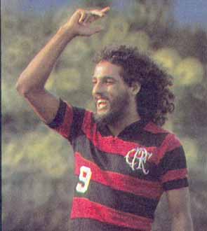[Luisinho+lemos+com+a+camisa+do+Flamengo.jpg]
