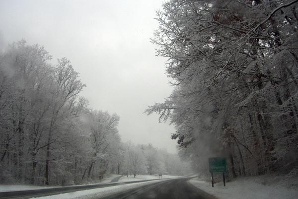 [snowfall-road.jpg]