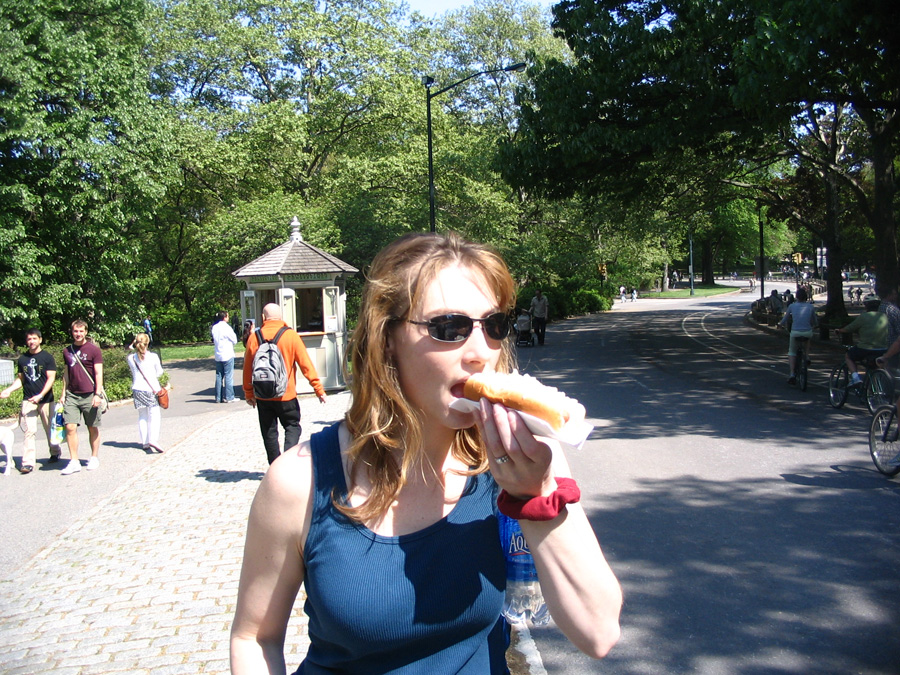 [central-park-hot-dog-and-me.jpg]