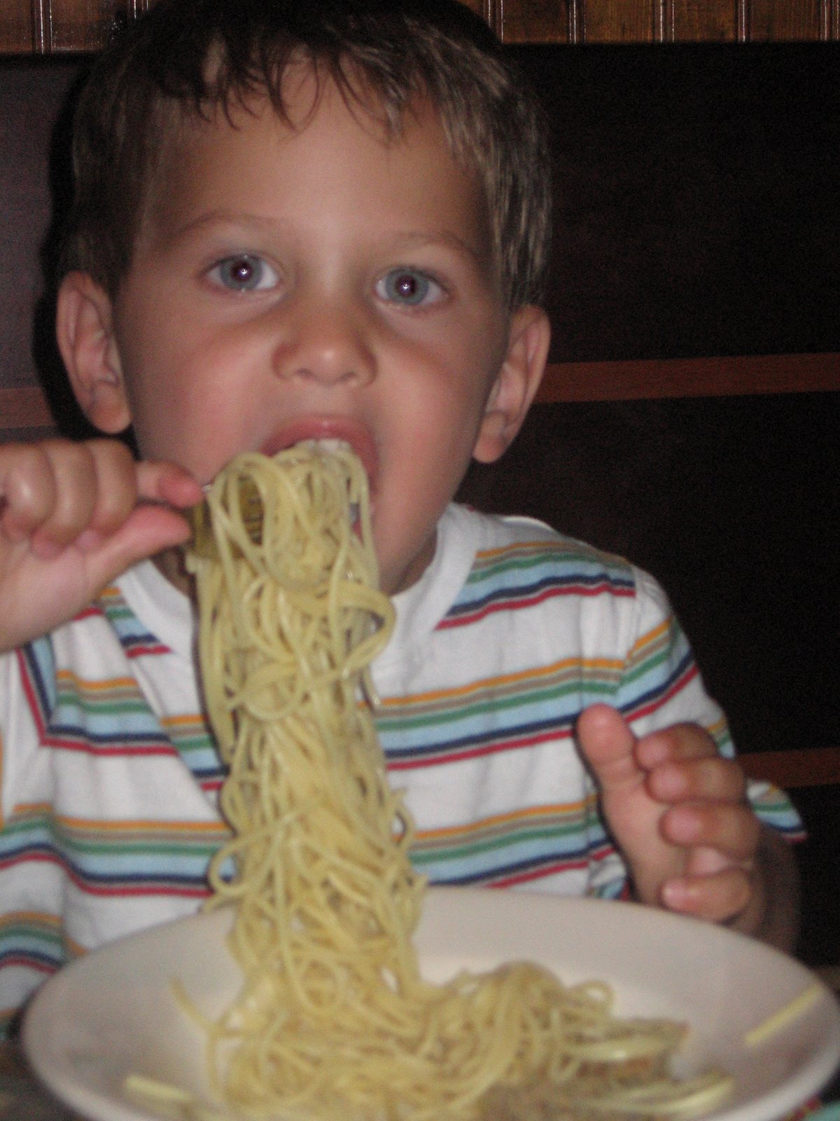 [carter+loves+noodles.jpg]