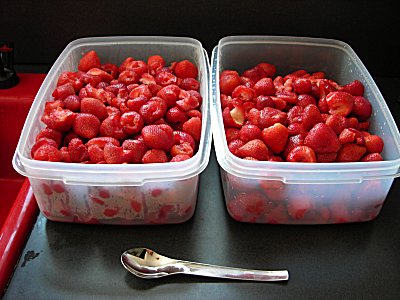 [cut+strawberries.jpg]
