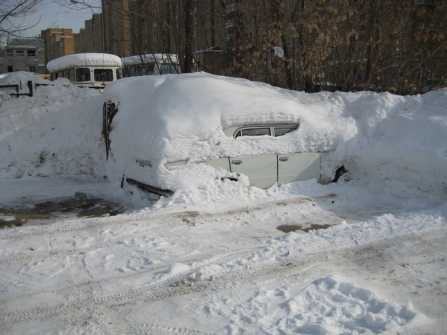 [Car+covered+in+snow.JPG]