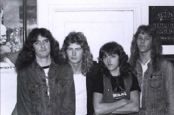 [Cliff+Burton,+Dave+mustaine,+Lars+Ulrich+e+James+Hetfield.jpg]