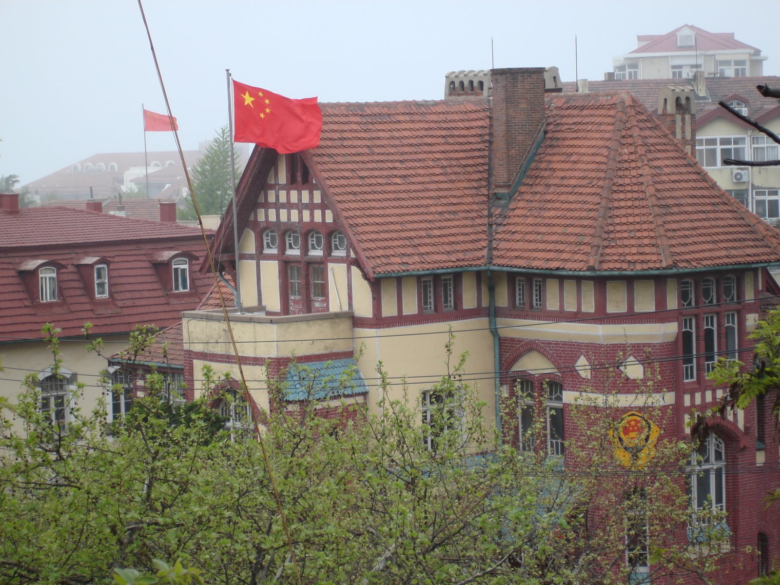 [Qingdao+2008+German+Bldg+now+Party+offices.jpg]