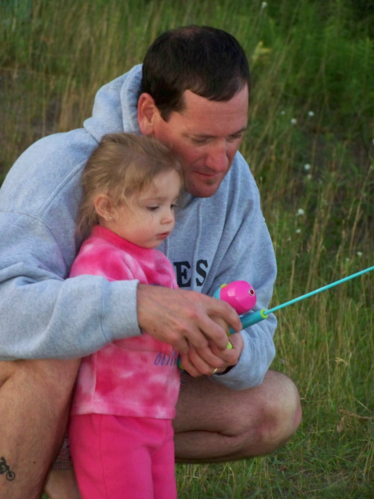 [Daddy+and+Lily+Fishing.jpg]