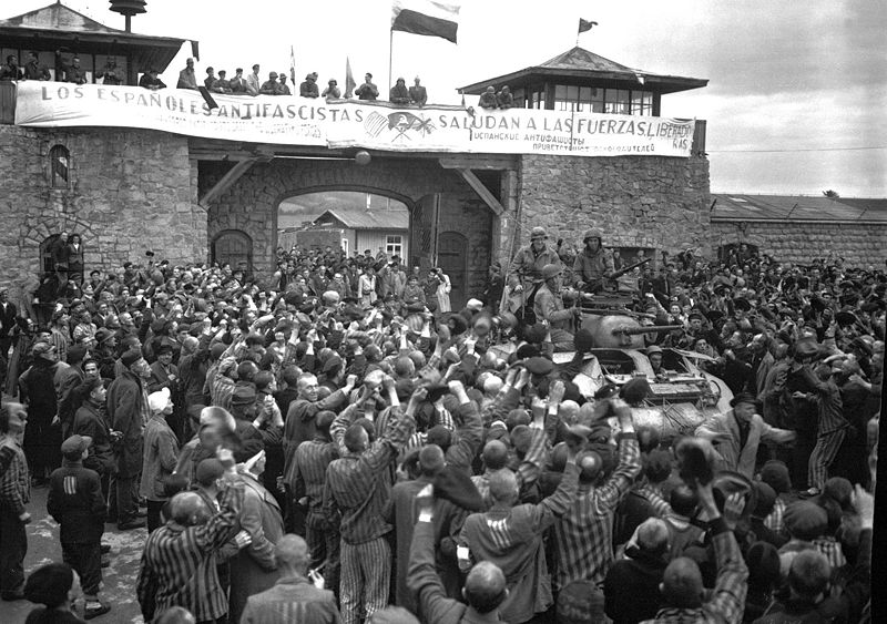 [Liberación+Mauthausen+800px-KZ_Mauthausen.jpg]