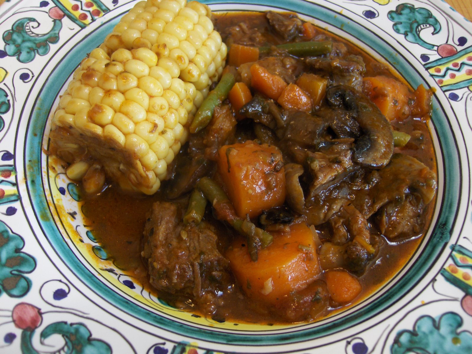 [Ox+Tail+soup+w+corn+on+the+cob,+carrots,+string+beans,+parsley,+onions,+garlic.JPG]