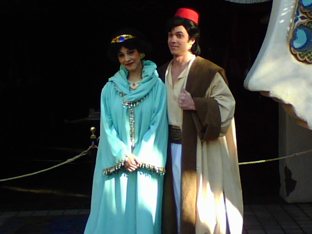 [Jan+08+Jasmine+and+Aladdin.jpg]