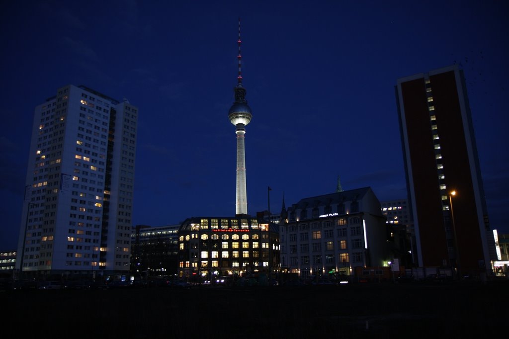 [berlin+night.jpg]