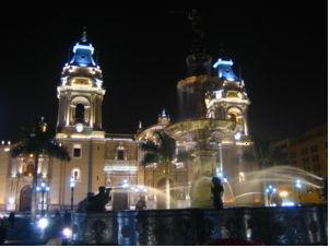 [300px-Lima_Cathedral.jpg]