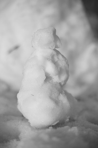 [madeline's-mini-snowman-s.jpg]