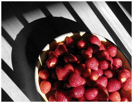 [blogStrawberries+CC3+0018.jpg]
