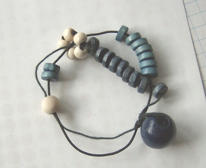 [knitting+bracelet.jpg]