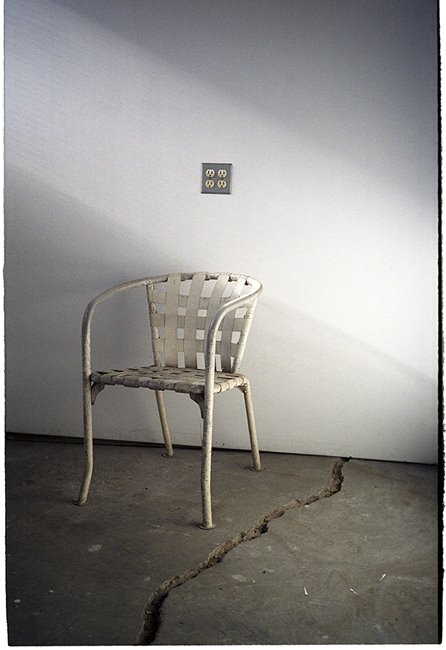 [chair1.jpg]