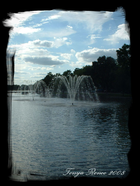 [Fountain+Lake.jpg]