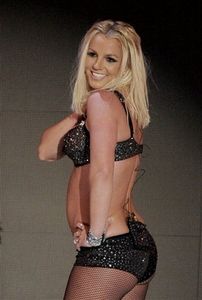 [Britney-MVA07.jpg]