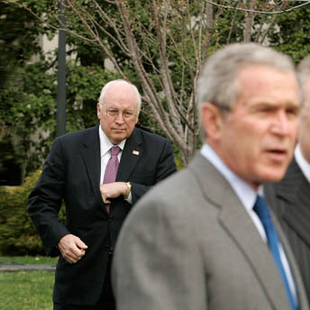 [Cheney+behind+Bush.jpg]