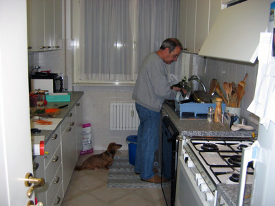 [will+and+reesie+in+kitchen.jpg]
