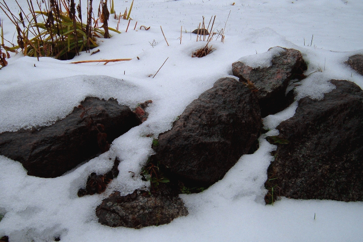 [Snowy+Rocks.jpg]