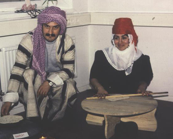 [Meyro+with+an+Bolivian+man+dressed+as+a+Kurd.jpg]