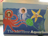 Leah, Rebecca and Drew at the Aquarium