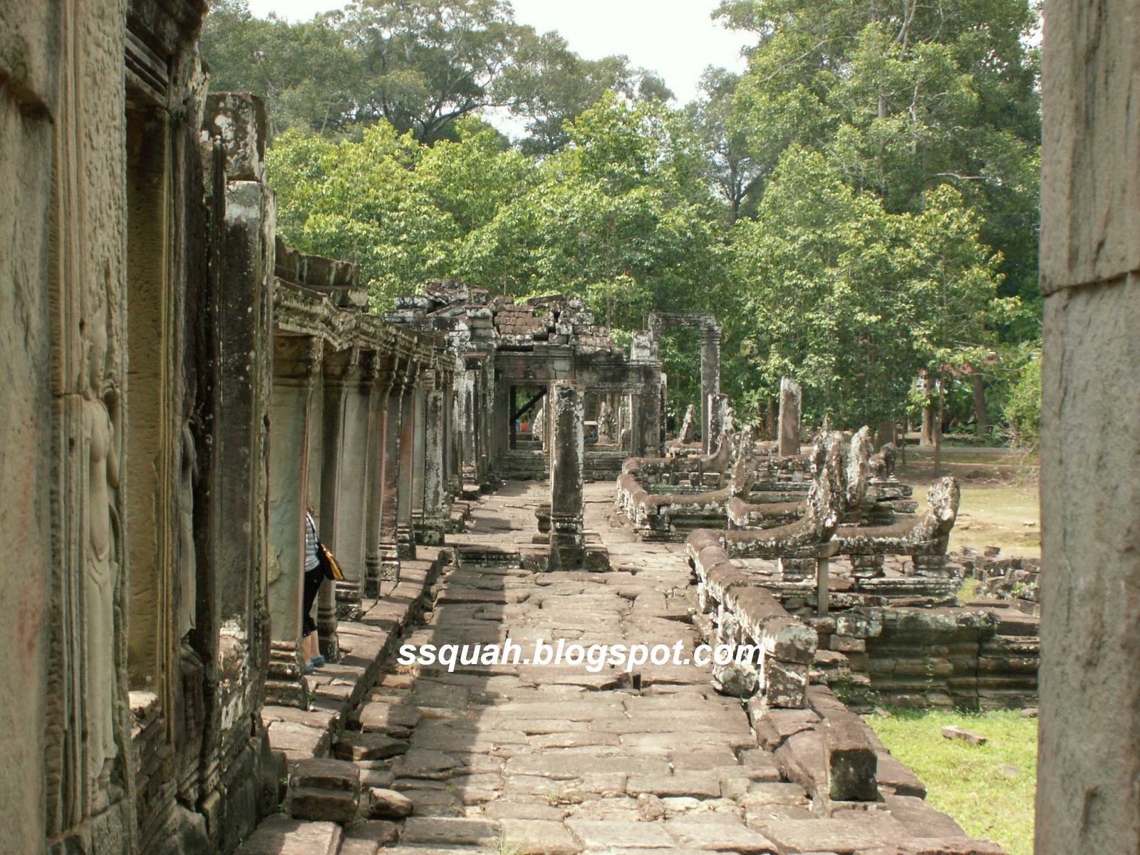 [AngkorThom08-PICT0142.jpg]