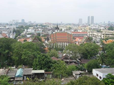 [bangkok+skyline2.JPG]