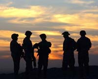 [iraq-us-soldiers-overlooking-kirkuk-afp-bg.jpg]