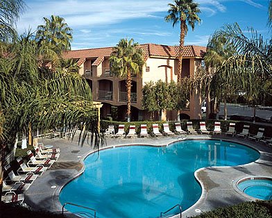[best-western-palm-desert-pool.jpg]