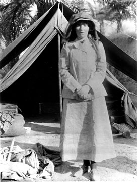 [Gertrude_Bell_in_Iraq_1909.jpg]