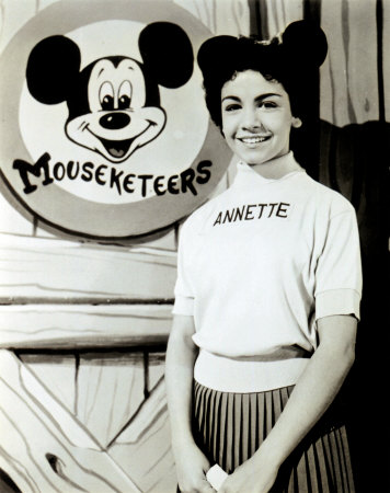 [039_63371~Annette-Funicello-Posters.jpg]