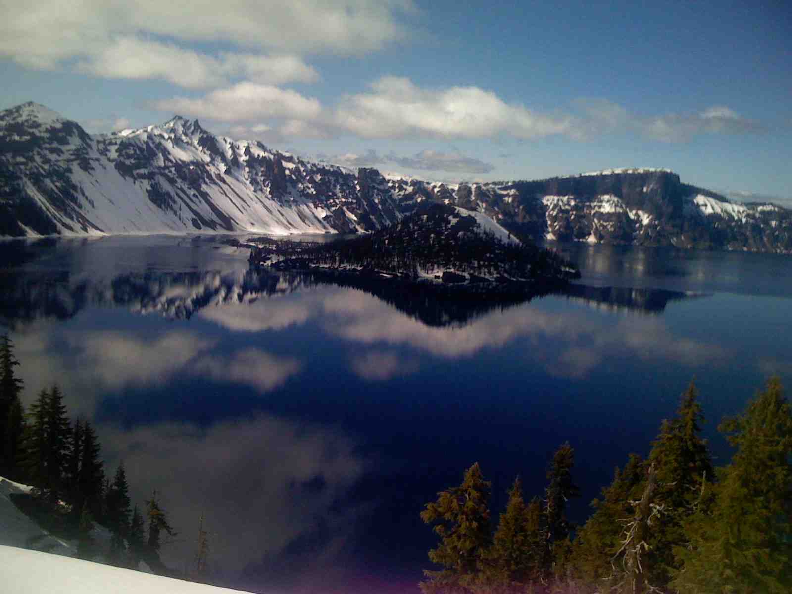 [Crater+Lake-Dome+Isand+&+snow.jpg]
