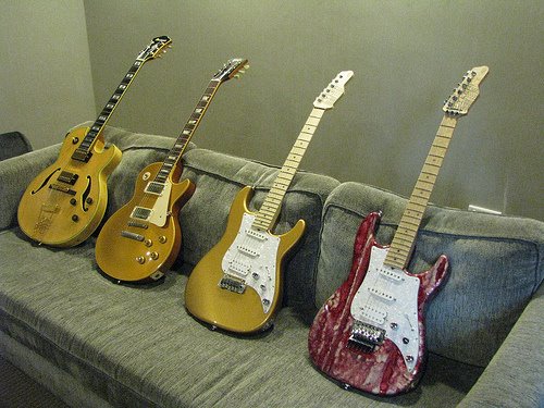 [IMG_0456+4+guitars.jpg]