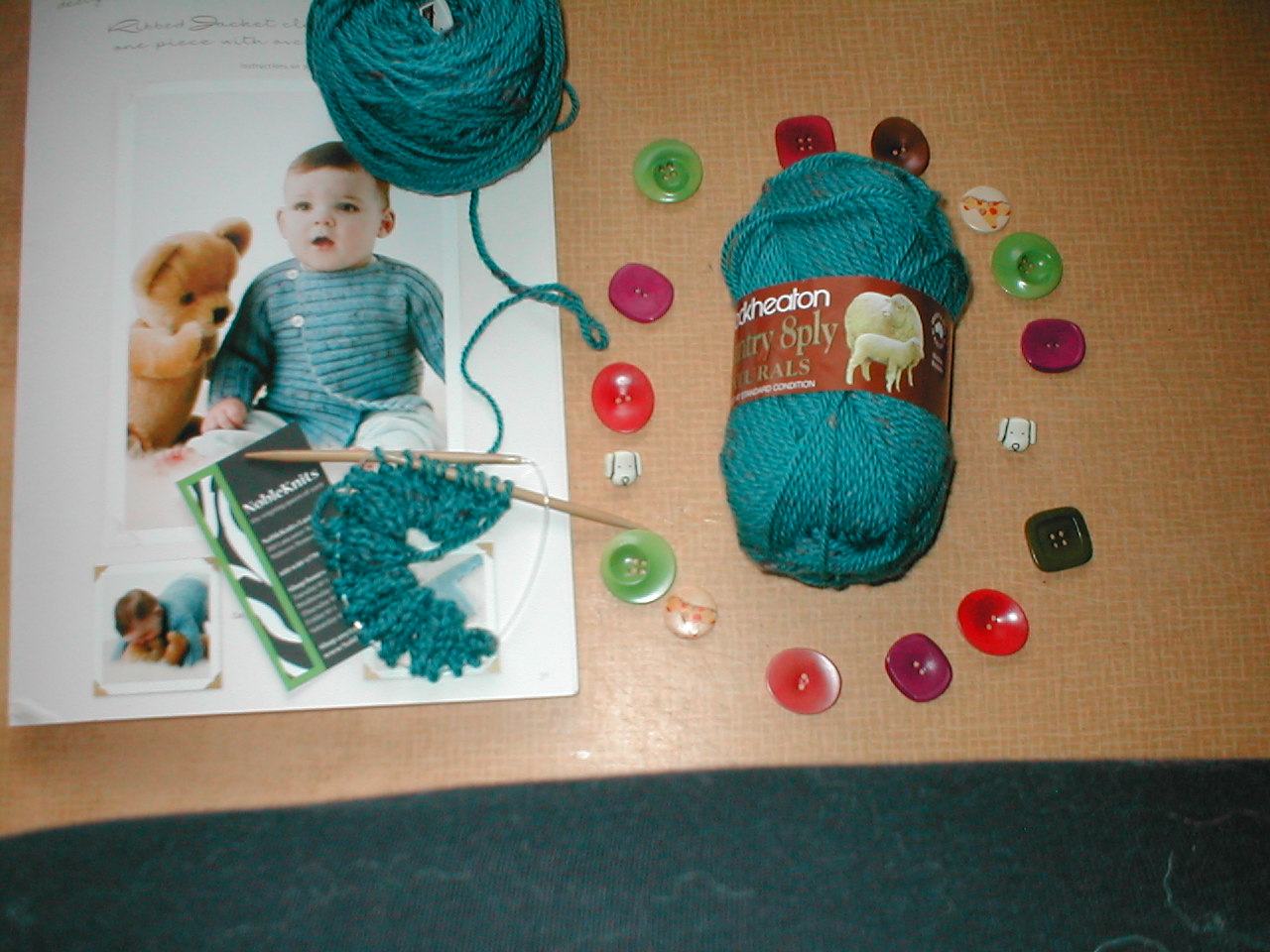 [buttons+and+baby+sweater+project.jpg]