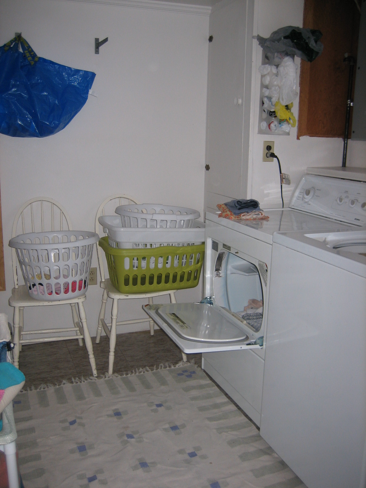 [laundry5.JPG]
