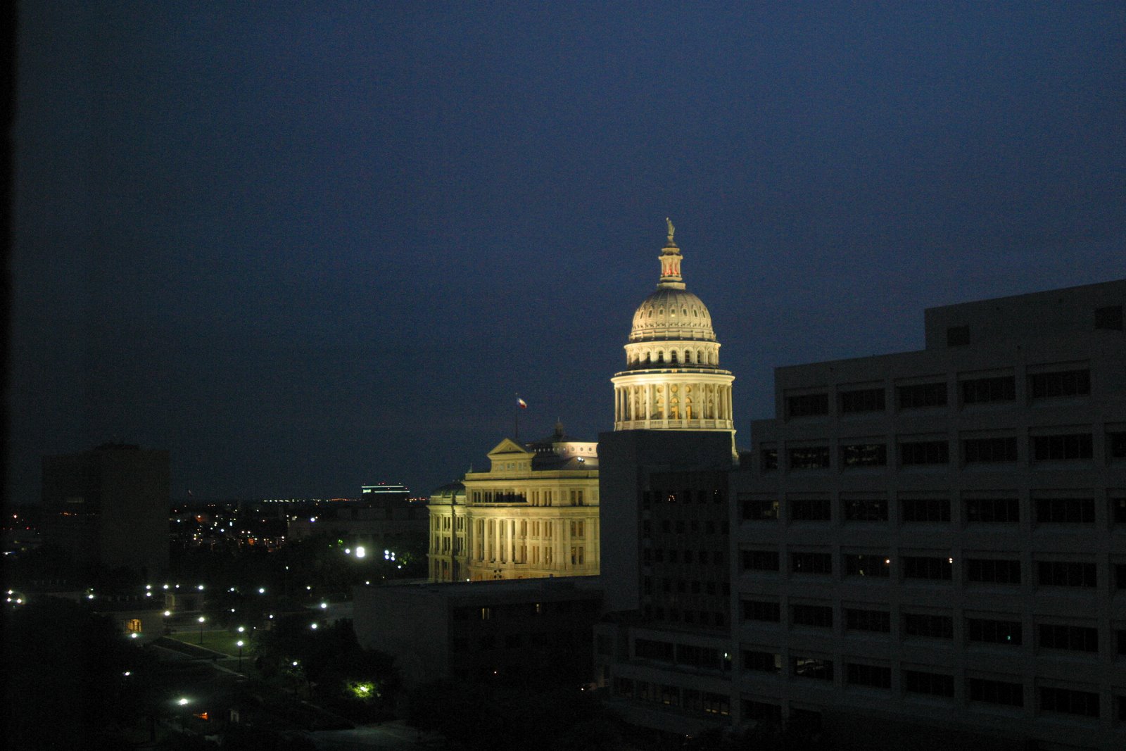 Capitol building in Austin, TX