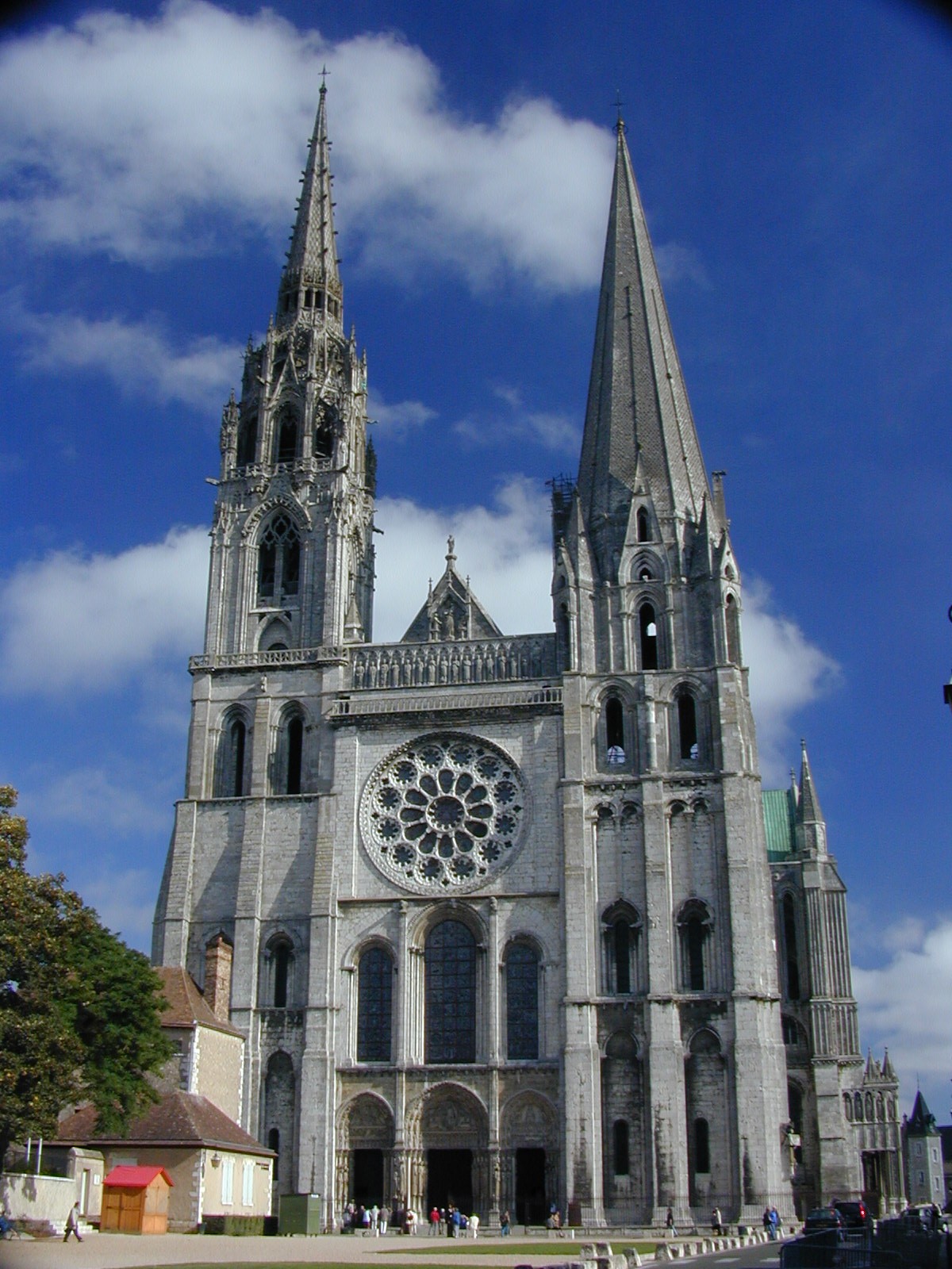 [Chartres_1.jpg]