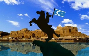 [Turkmen+horsman.jpg]