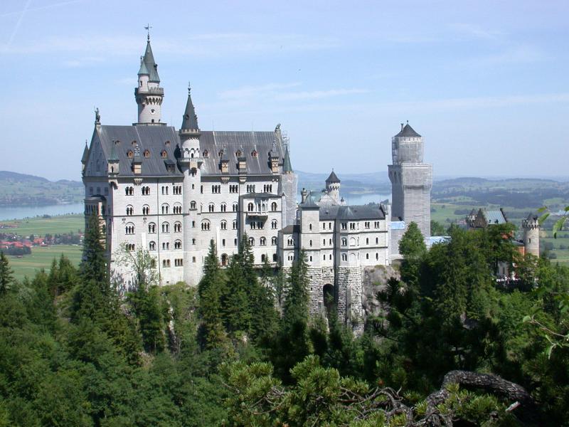 [Ludwig's+castle.jpg]