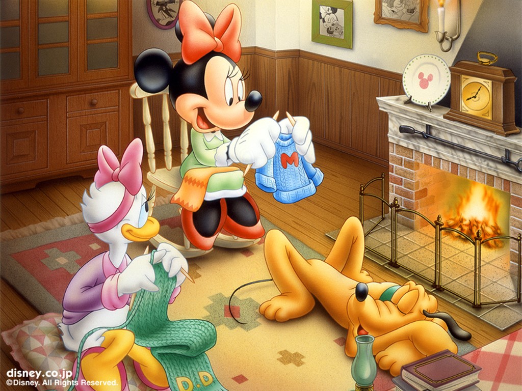 [minnie-mouse-and-daisy-fireplace.jpg]