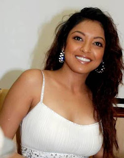 Tanushree Dutta's loss is now Rakhi Sawant's gain