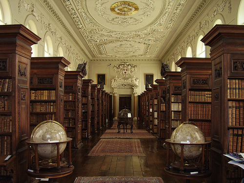 [Queen's+College+Library,+Oxford.jpg]