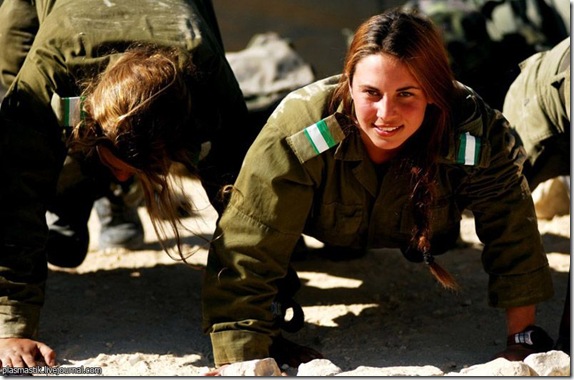 [Girl+Soldiers+From+Israel’s+Army+2.jpg]