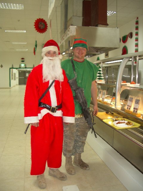 [Angelika+Chiri+Santa+and+Elf+with+M4+rifles.bmp]
